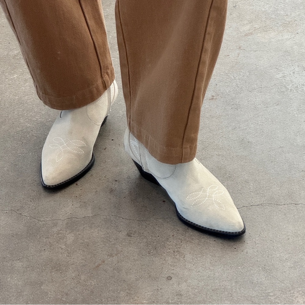 Freda Salvador Beige Suede Dolly Boot Size 8.5